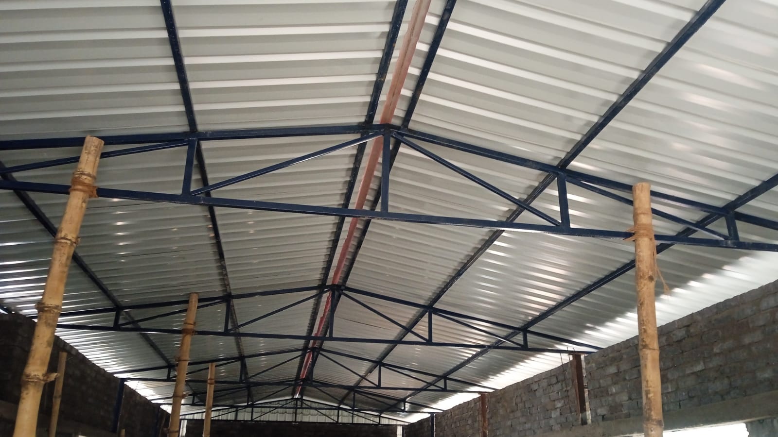 Interior steel truss roof structure of prayer hall