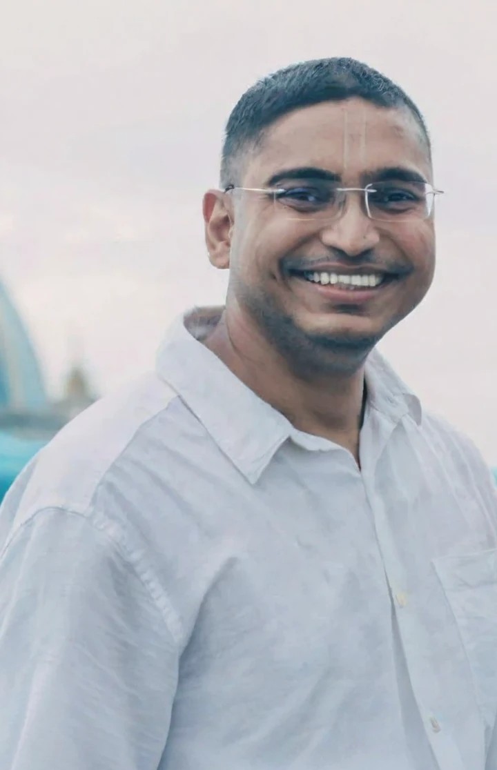 Akshay R Das
